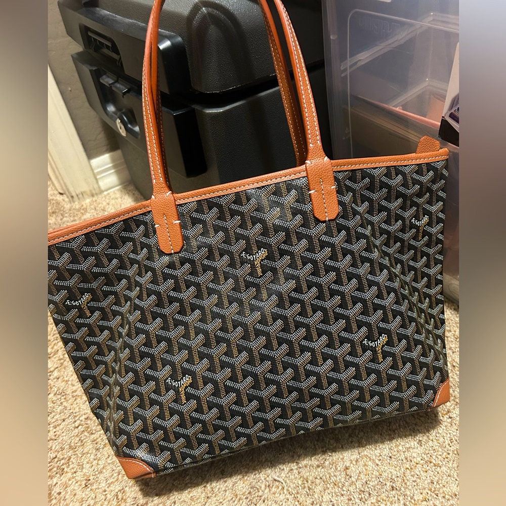 Women's tote